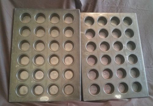 Chicago Metallic Muffin Pan - 24 - Pair - 524-D - 45245 - Commercial grade