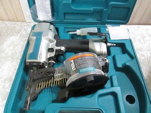 Makita - Coil Air Siding Nailer 1 1/4&#034;- 2 1/2&#034; - AN611