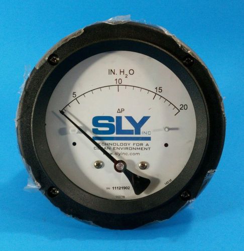 SLY INC. 142AC-00-OO IN. h2O METER CC13