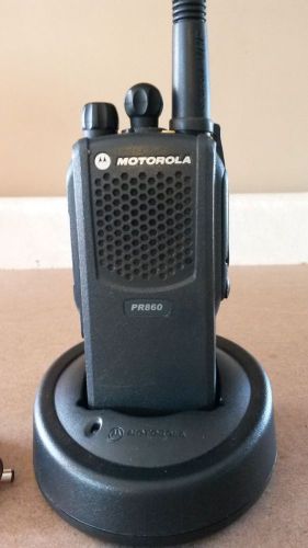 Mint motorola pr860 aah45kdc9aa3an vhf 16ch radio for sale