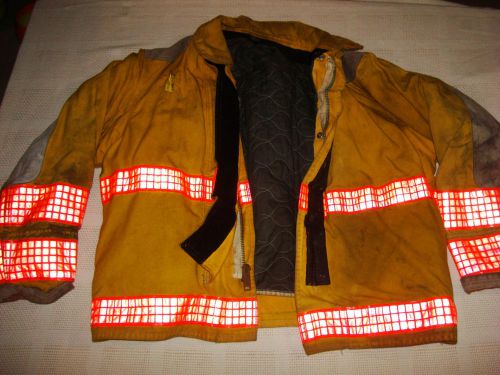 FIREFIGHTER USED FIRE BUNKER GEAR COAT YELLOW GLOBE 44 X 29 MBVFD