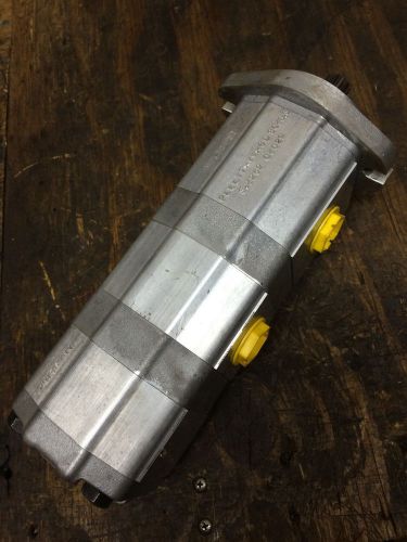 Hydraulic pump triple stack spline drive