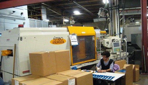 198 Ton, 13.1 Oz. Kawaguchi Injection Molding Machine &#039;95