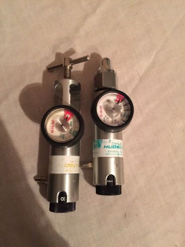 2 Hudson OXYGEN Regulators Gauges 1000 -3000 PSI medical