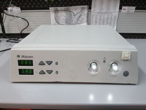 Alcon Accurus Xenon Illuminator Light Source 8065750290