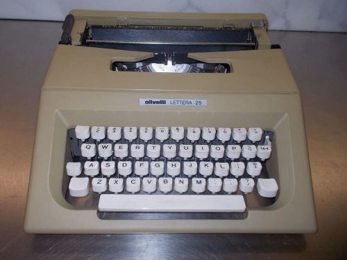 VINTAGE Olivetti LETTERA 25 typewriter