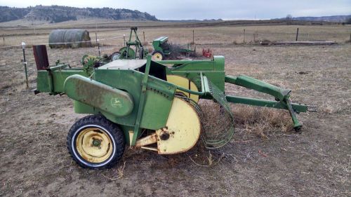 JOHN DEERE 24T Twine square baler