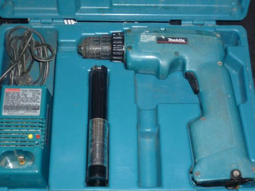 MAKITA 12 VOLT RECHARBLE DRILL/DRIVER