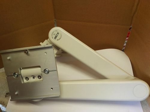 GCX M SERIES PAITIENT MONITOR WALL MOUNT ARM PIVOT WMM-0001-02