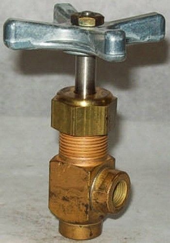 Deltrol 1/8&#034; 3000 PSI Brass Angle Needle Valve S102B1