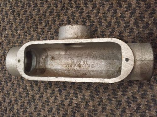 APPLETON UNILET 1 1/4 INCH T CONDULET