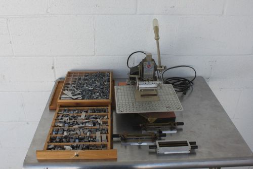 HOWARD HOT FOIL STAMPING IMPRINTING MACHINE w/ FONT SET