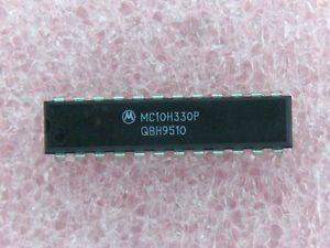 300 PCS MOTOROLA MC10H330P