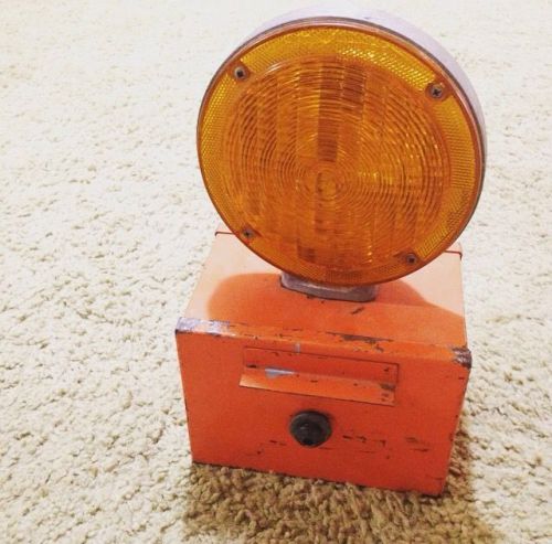 Vintage Road Construction Light