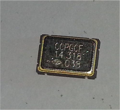 lot 8pcs smt smd metal oscilator 14.318 MHz; size 5mm x 7mm;  free shipping