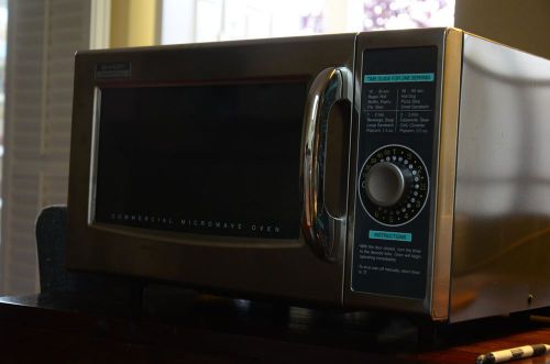 Sharp R21LCF 1000 Watts Microwave Oven