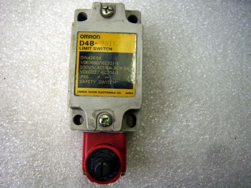 (z 10-28 L12) 1 OMRON D4B-2311 SAFETY SWITCH