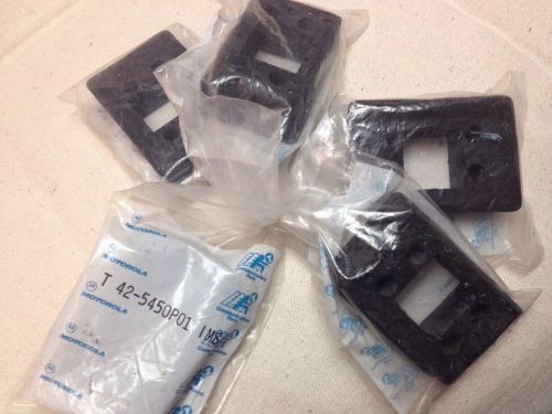 lot of five MOTOROLA 4205450P01 RETAINERS,CAP HOUSING MOLDED 42-5450P01: New