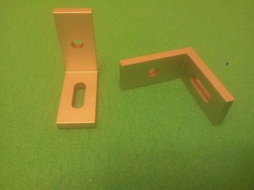 lot of 2 L-bracket aluminum. KANYA A30-76