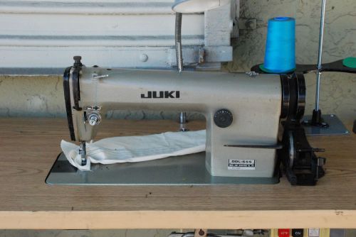 Juki DDL-555 Industrial Sewing Machine, straight lockstitch, one needle TAG0907