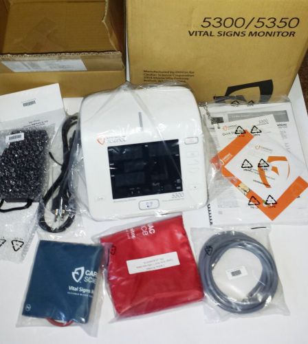 NEW Vital Signs Monitor OMRON Cardiac Science 5300  NIBP V530B0001