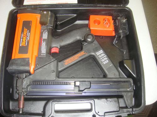 ITW TRAKFAST RAMSET CORDLESS NAILER TF1100 VERY NICE CONDITION