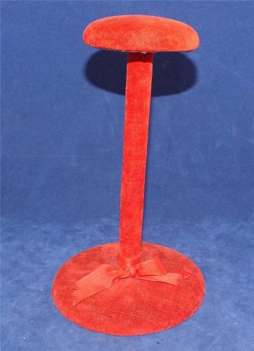 VINTAGE ANTIQUE RED VELVET HAT STAND DISPLAY 8 3/4&#034;