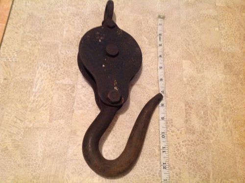 LARGE VINTAGE WINCH PULLEY HOIST HOOK FISHING BOAT BARN