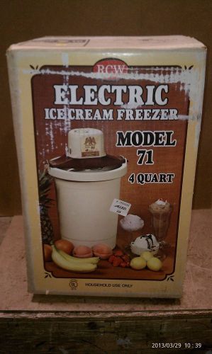 7Q29 4 QUART ICE CREAM FREEZER, 120VAC, TESTS OK, IN ORIGINAL BOX, SLIGHT RUST