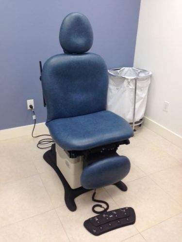 MIDMARK 630 Power Procedure Exam Chair Table Hi-Low Barrier Free