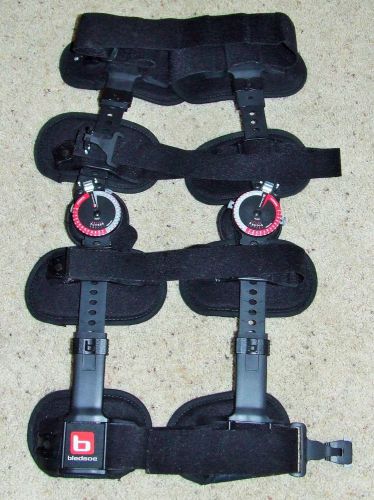 BLEDSOE Extender Post Op Hinged Knee Brace EK061000 Extension/Flexion Right/Left