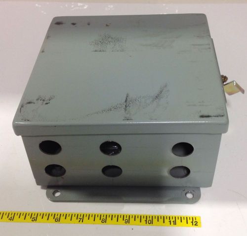 COOPER B-LINE TYPE 12 ENCLOSURE 884-12CHC 104622