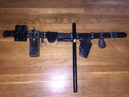 Leather Police Duty Belt Glock 17 Holster, Pr24 Baton Safariland Bianchi