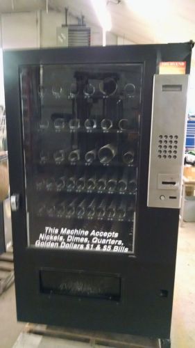 USED AMS SNACK VENDING MACHINE