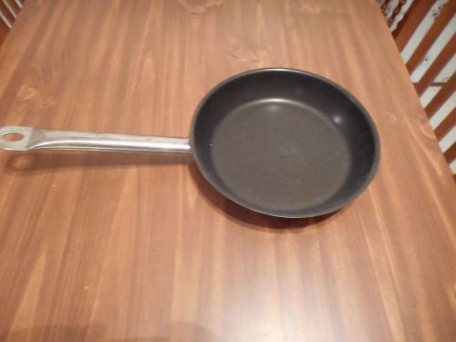 Vollrath 47756   Fry Pan 18 / 10 stainless steel ..NSF 10 inch pan