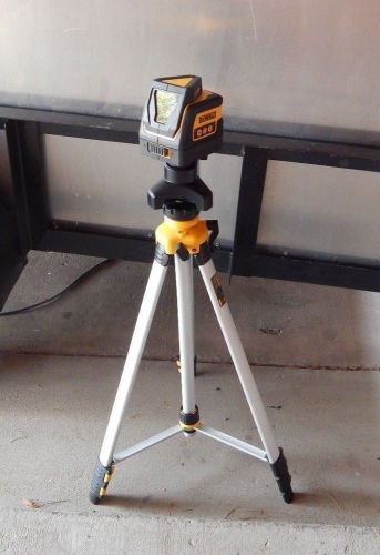 DeWalt  DW0811 Leveling Line Laser &amp; DW0881 Tripod