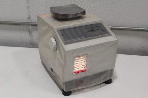 Sartorius Werke GMBH Laboratory Balance 2254S0400 1000g MAX Scale w/ Cover