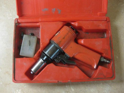 MAC TOOLS APR-175K PNEUMATIC RIVETER AIRCRAFT TOOLS (POSSIBLE NEEDS SERVICE)