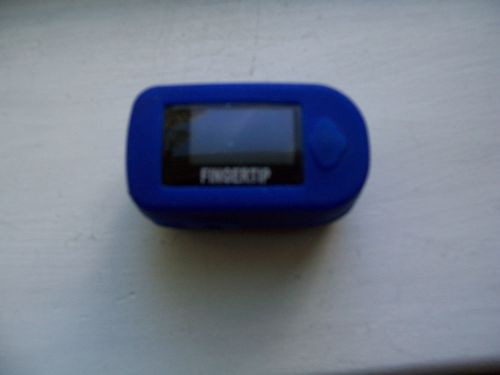 FINGERTIP CHOICEMMed MD300C2 OXIMETER/PULSE