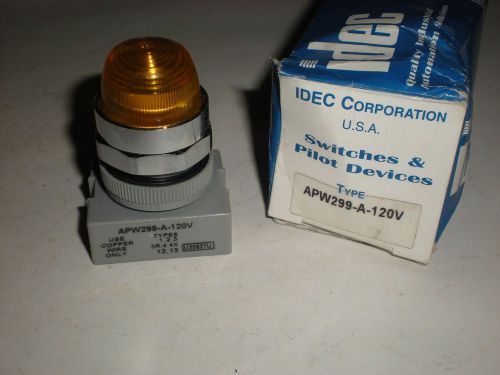 IDEC APW299-A-120V APW299A120V AMBER LED INDICATING LIGHT NEW