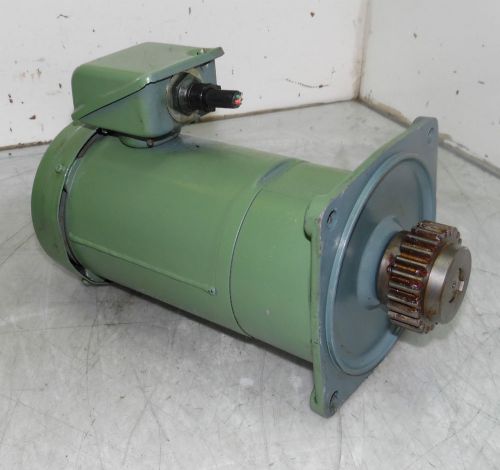 Yaskawa 3 Ph Induction Motor, 0.4 kW, FECQ-T1 w/ Nissei GTR Reducer GFM-22