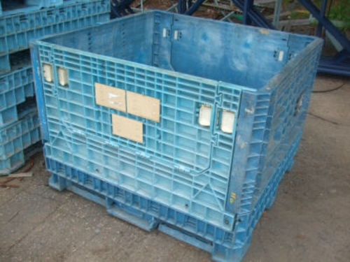 Pallet Box Collapsible Plastic Container 2000# Cap Trade Show Roofing Produce