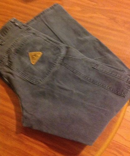 Bulwark flame resistant fr cargo jeans  size 32-32 for sale