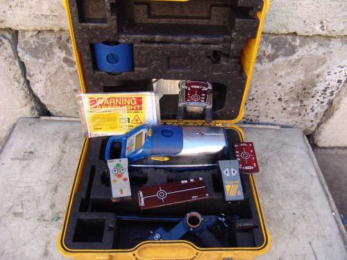 TRIMBLE SPECTRA PRECISION DG711 PIPE LASER LEVEL SYSTEM  WORKS 100%