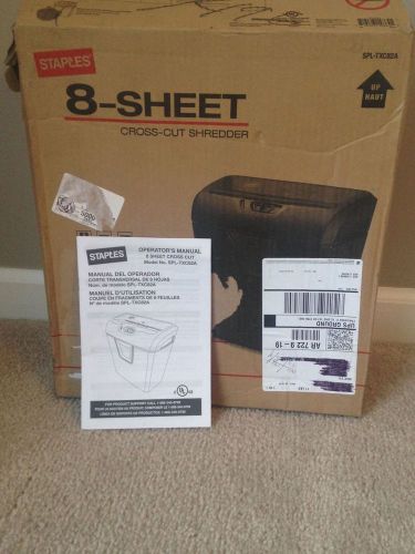 Staples 8-Sheet Cross-Cut Paper/Credit Card Shredder SPL-TXC82A NEW IN BOX!