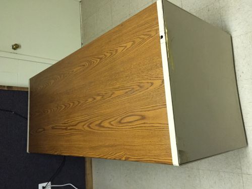 BEIGE METAL OFFICE DESK, 70&#034;X30&#034;X30&#034;