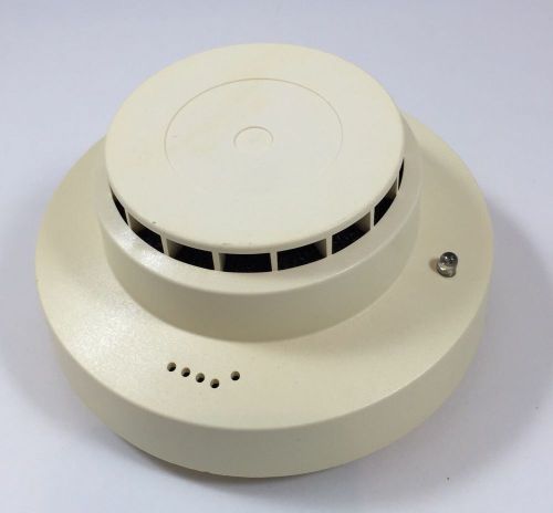 Cerberus Pyrotronics (siemens) ILP-1 Intelligent Photoelectric Smoke Detector.