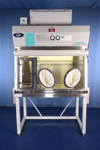 Nuaire Pharmagard 797ES Lab Fume Hood Negative Pressure Isolator Glove Box