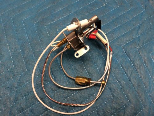 Honeywell Pilot Ignition Assembly CS8840A5042, 233-47846-05A, 1322D7C1  LP Gas