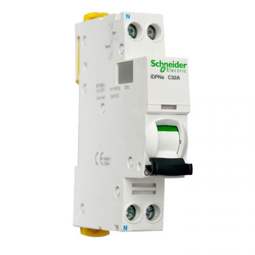 New Schneider breaker IDPNa C 32A leakage protector A9P08632